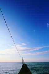 海に向かって歩く