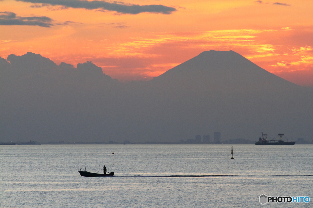 夕暮れの東京湾