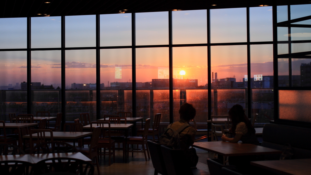 フードコートからの夕日