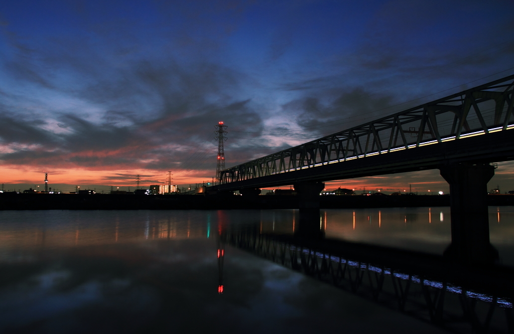 夕暮れ鉄橋