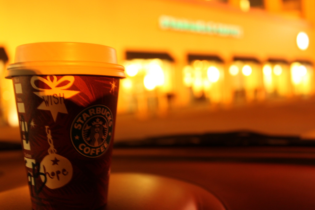 夜のスターバックス