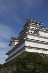 青い空と鶴ヶ城