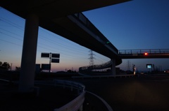 夕暮れの歩道橋