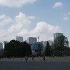春の新宿御苑からの高層ビル群