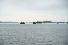 松島島巡り　奇岩群