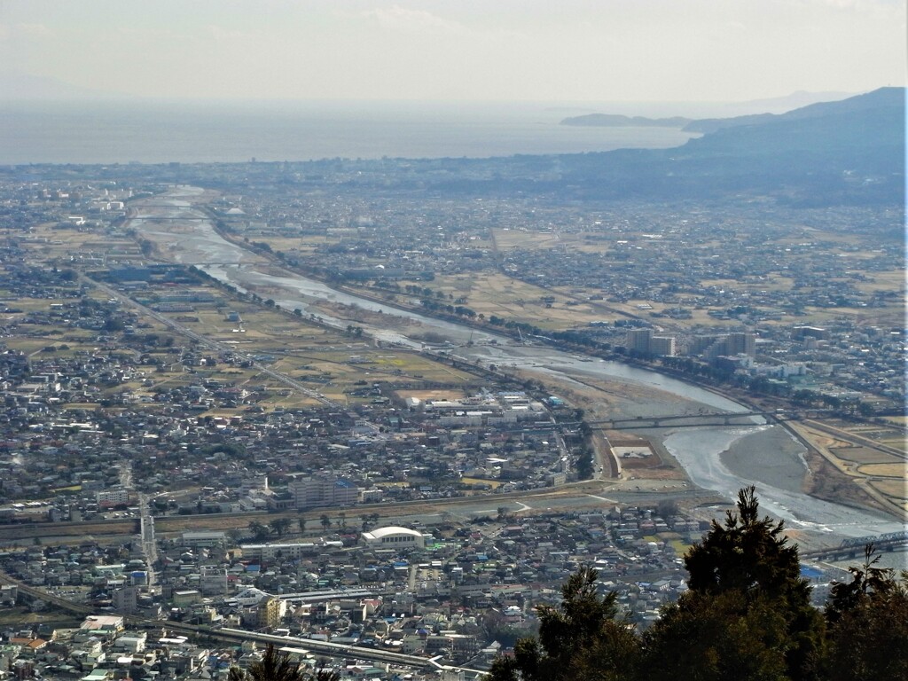 松田山から相模湾を望む