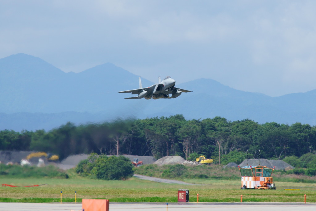 F-15タッチアンドゴー