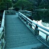 「言の葉の庭」の木道橋