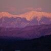 朝日を浴びる南アルプス連峰　１