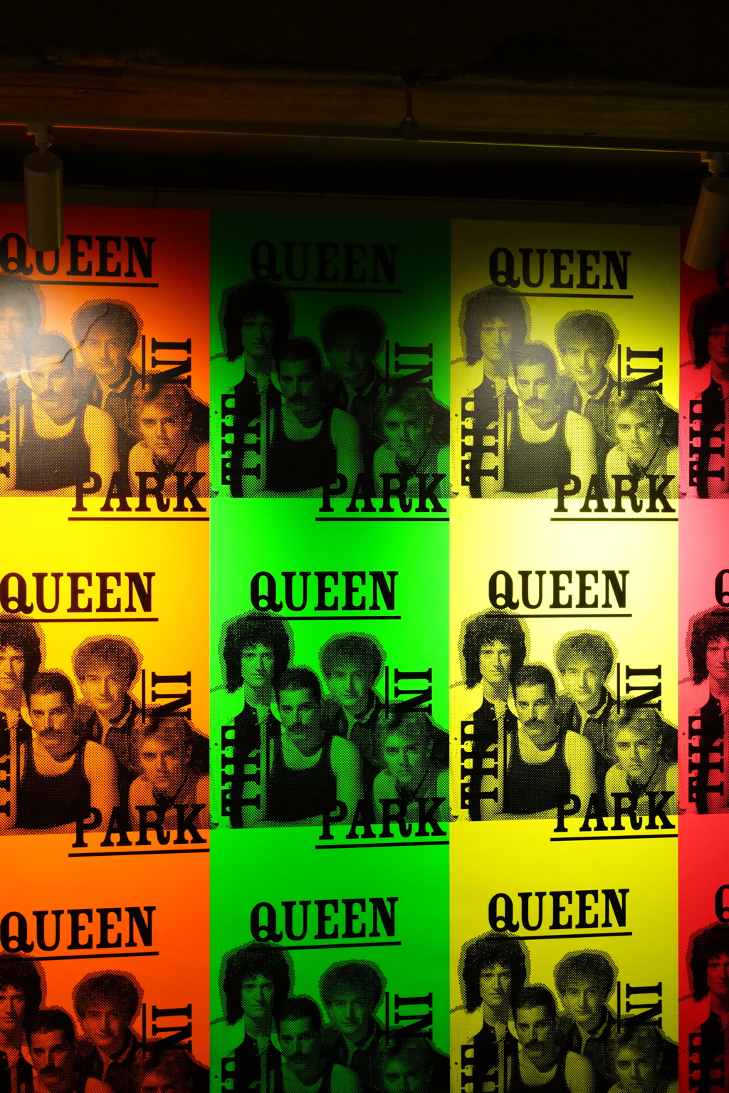 QUEEN　４