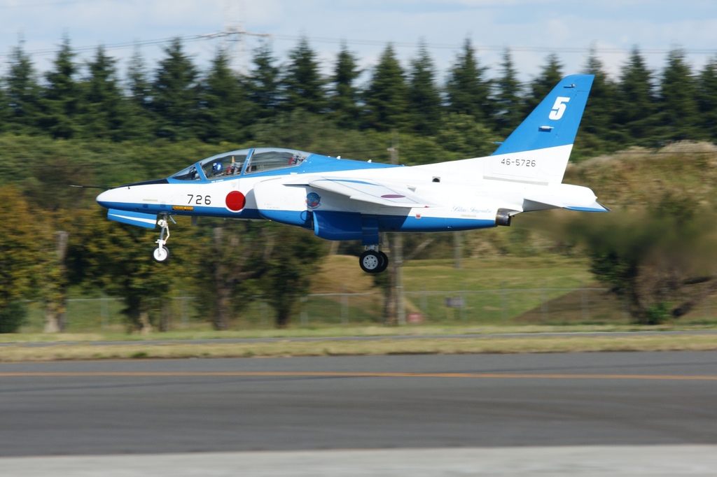 ５番機　TAKE　OFF