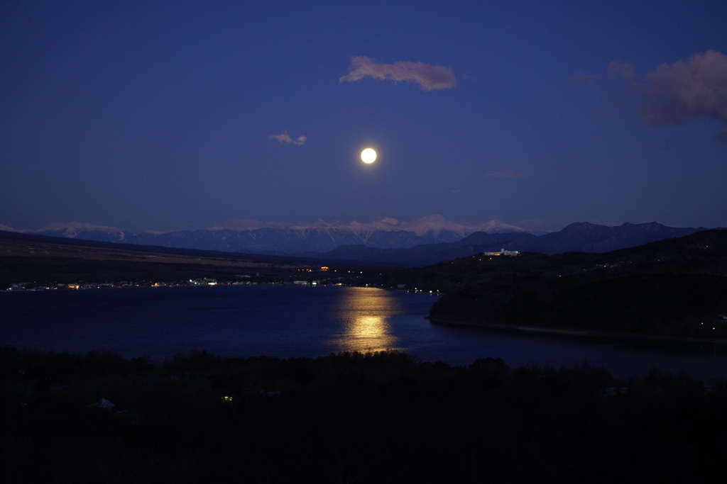 moon light lake 3