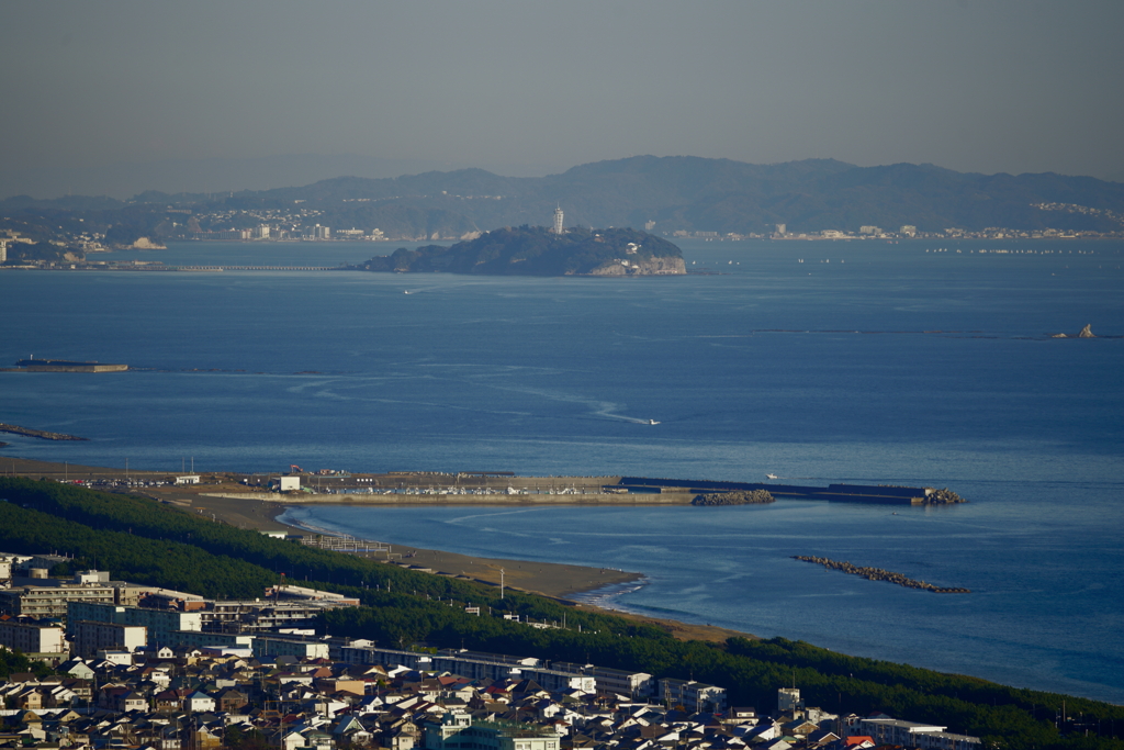 湘南平から江の島遠望