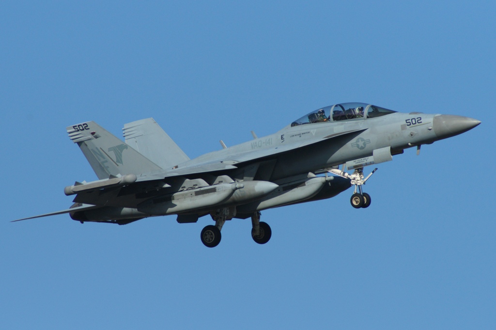 EA-18G　NF502
