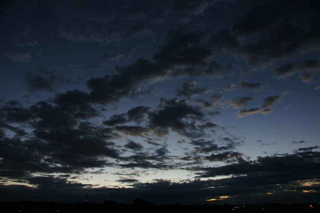 東雲（しののめ）の空