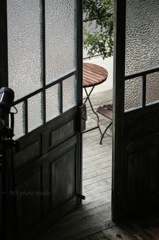 扉の向こうの世界