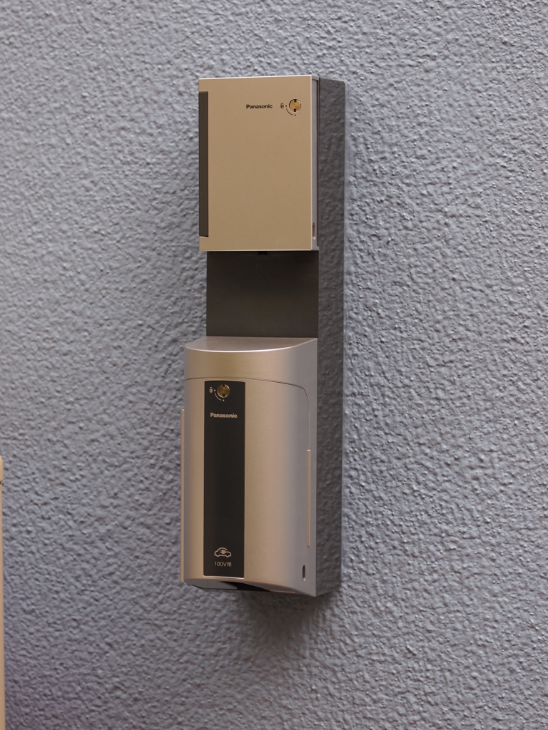 100v充電コンセント