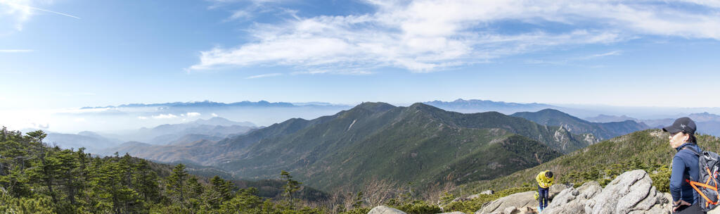 北奥千丈岳から金峰山を望む