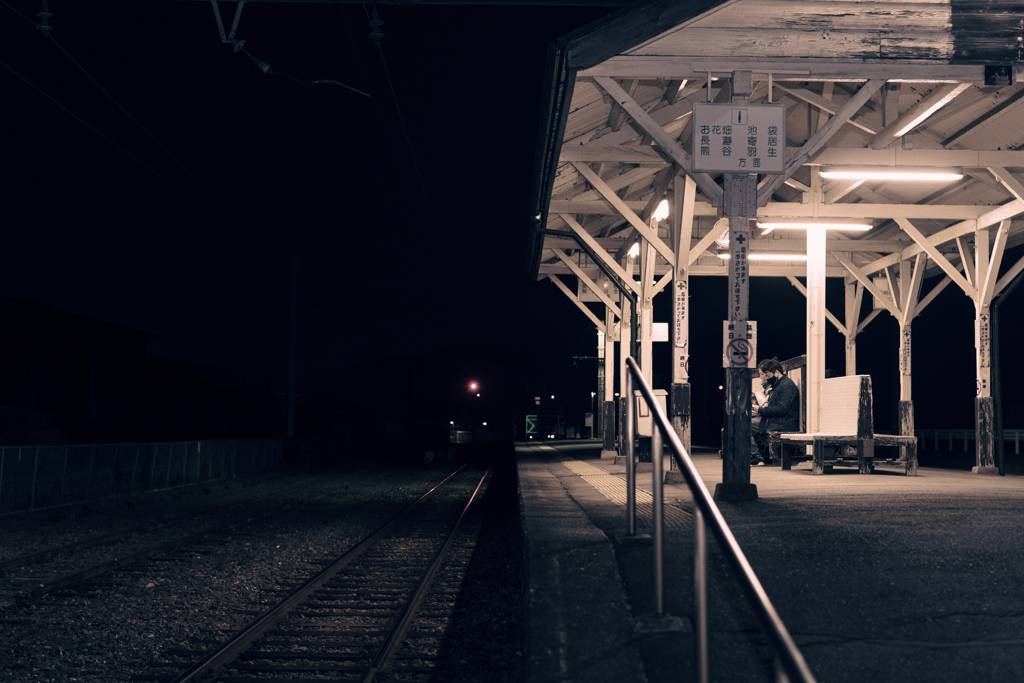 夜の駅