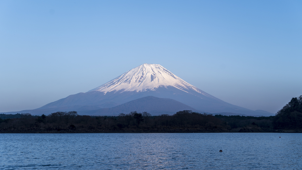 精進湖にて