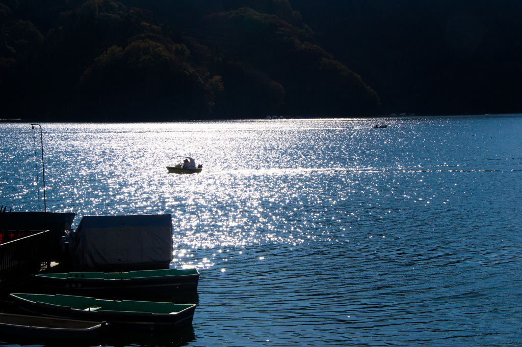相模湖にて
