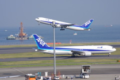 ANA 2機