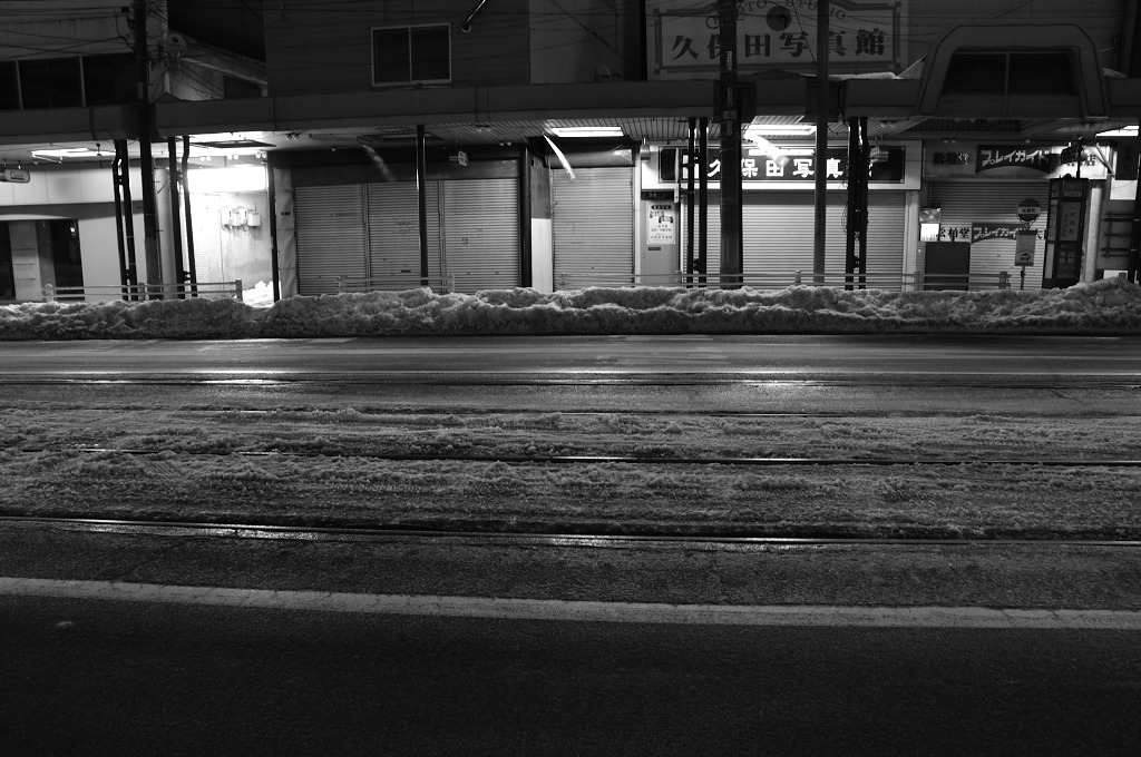 大門の夜