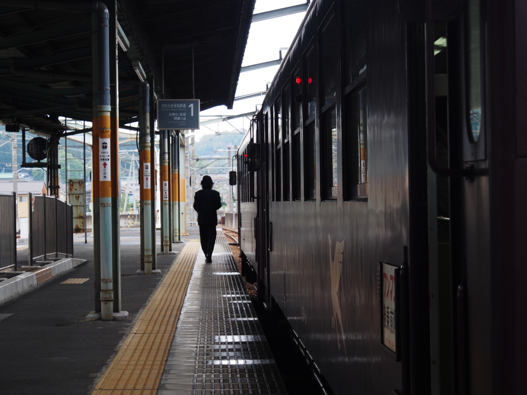 イケメン車掌さん