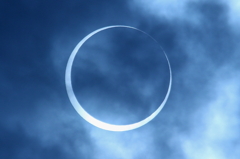 2012.05.21金環日食　もうすぐ輪になる
