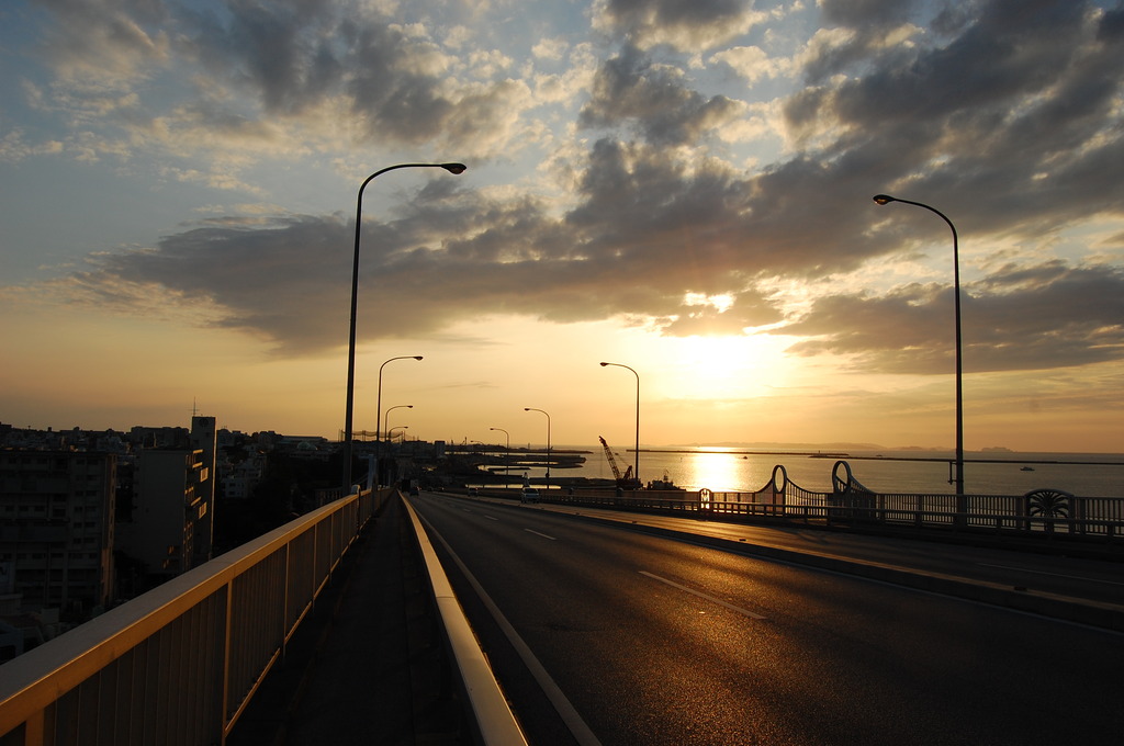 沖縄本島の夕日