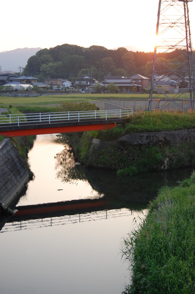 小川