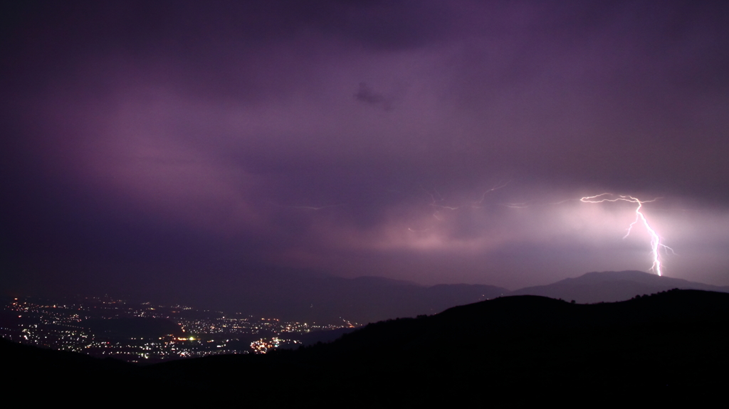 雷雨の早朝