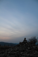 朝靄の中に