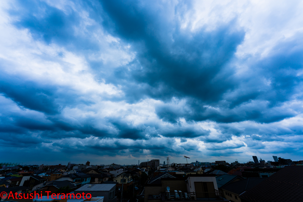 雨が降り出す前の空