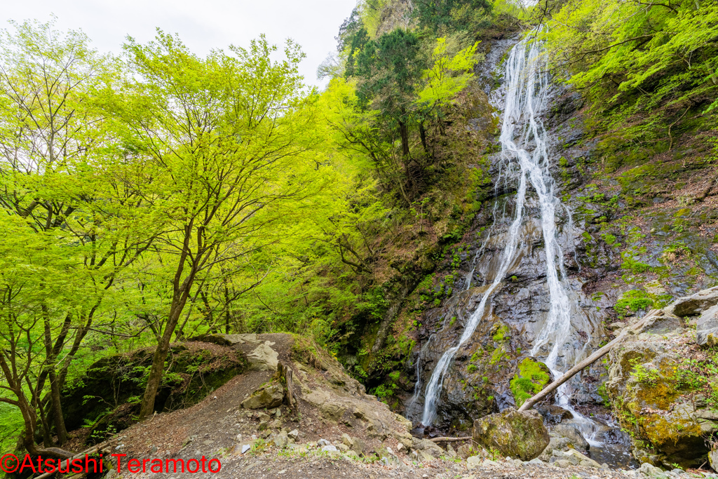 丸神の滝