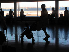 A　scene　of　Haneda　airport