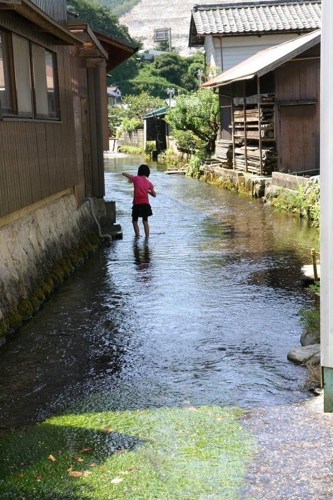 夏の日の少女