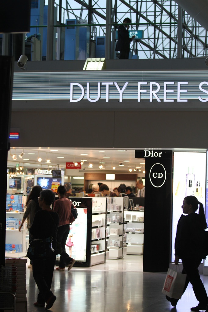 DUTY　FREE