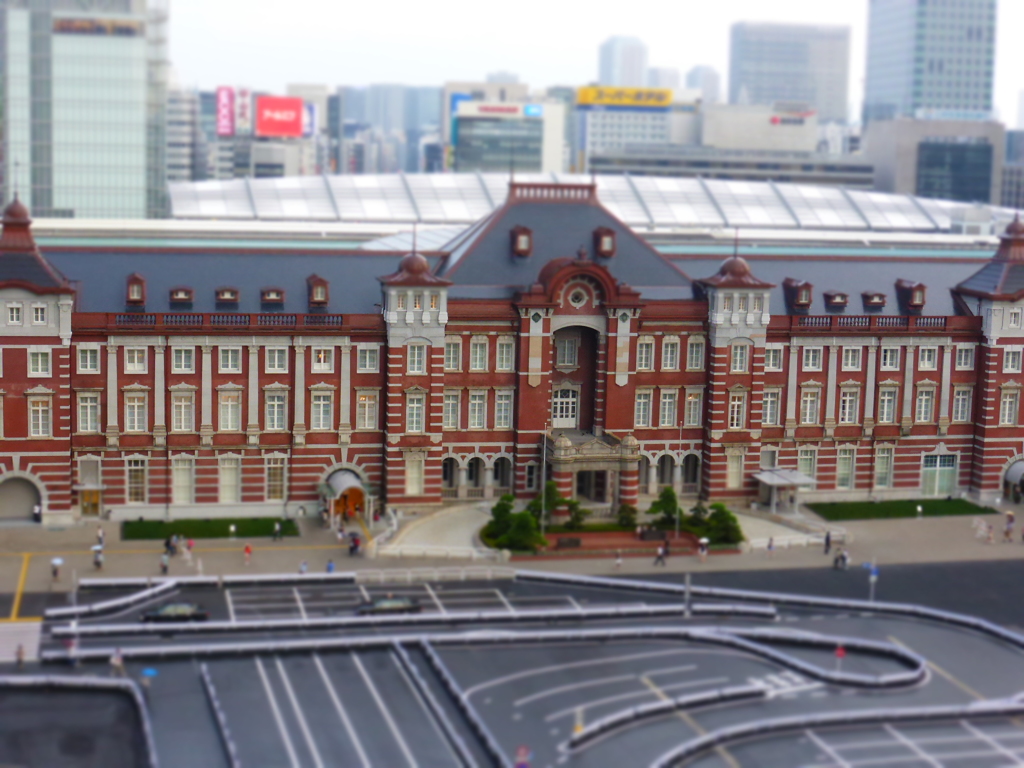 東京駅、新丸ビルから望む２