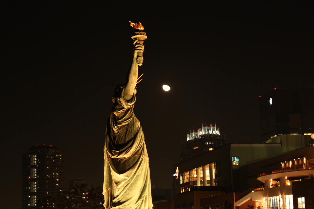 月夜の女神
