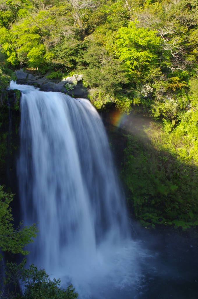 音止めの滝（虹付き）