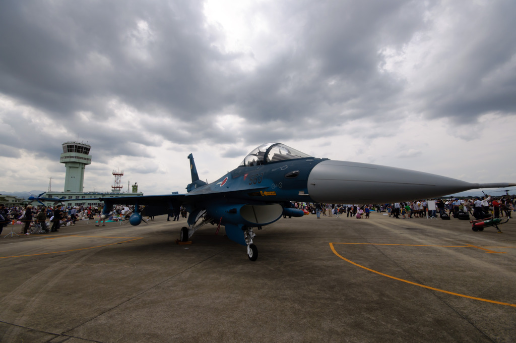 空を守る戦士