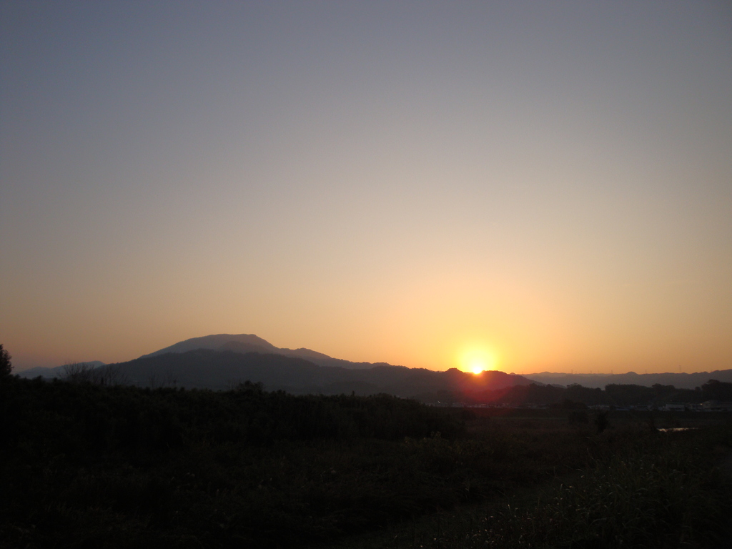 龍門山の日の出