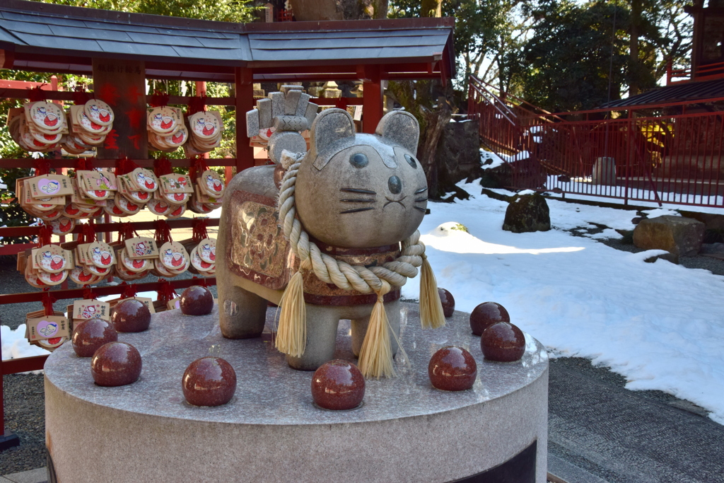 産泰神社の「子育て戌」２