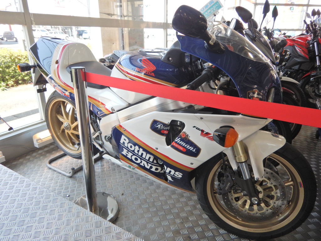 ホンダ　VFR750