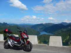 田子倉湖と愛車