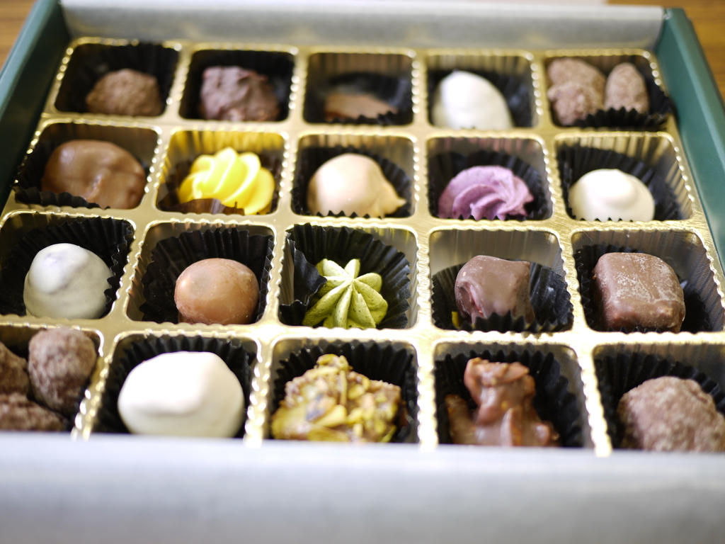 それは手作りで