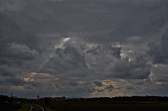 雲を通って来るもの