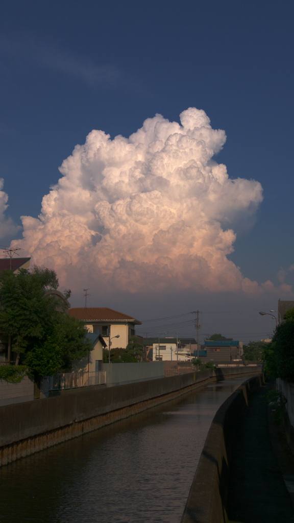 Giant Cloud?