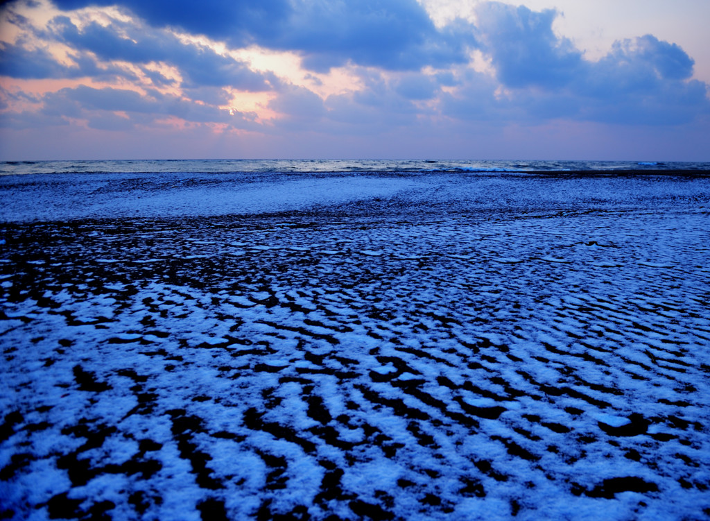 夕日の浜辺